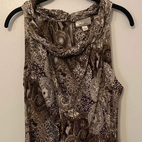 dressbarn Tops - Dress Barn sleeveless top